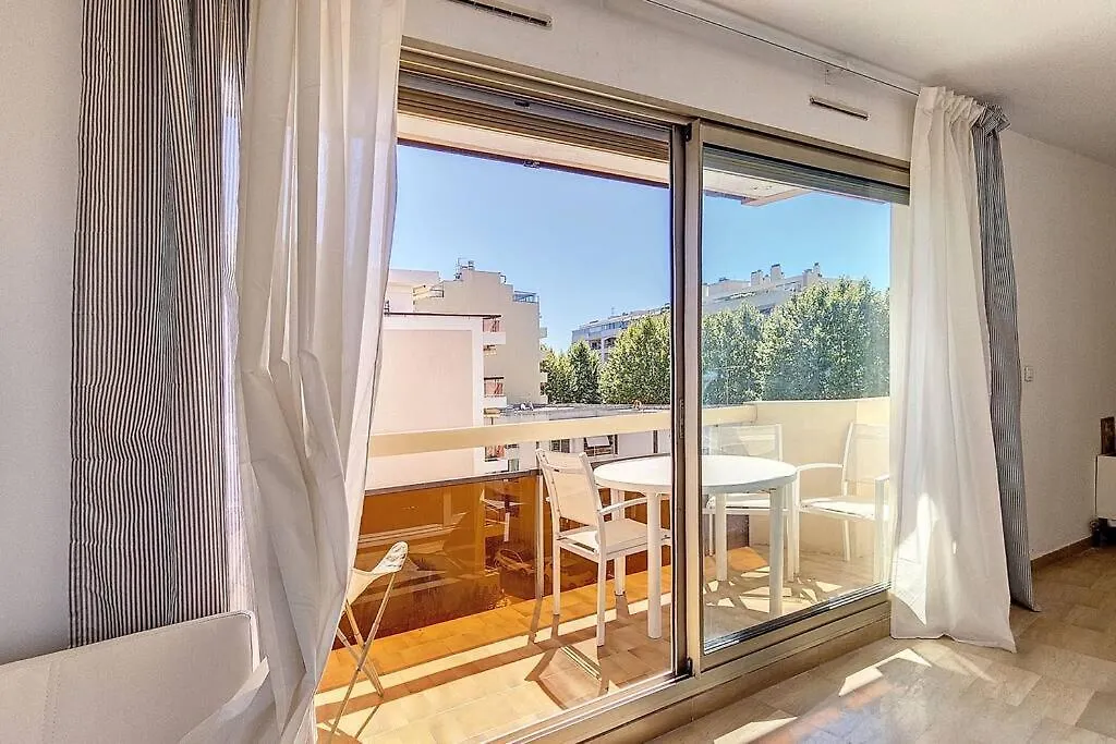 Apartment Spacieux Studio A 150M De La Plage 2 Terrasses Antibes